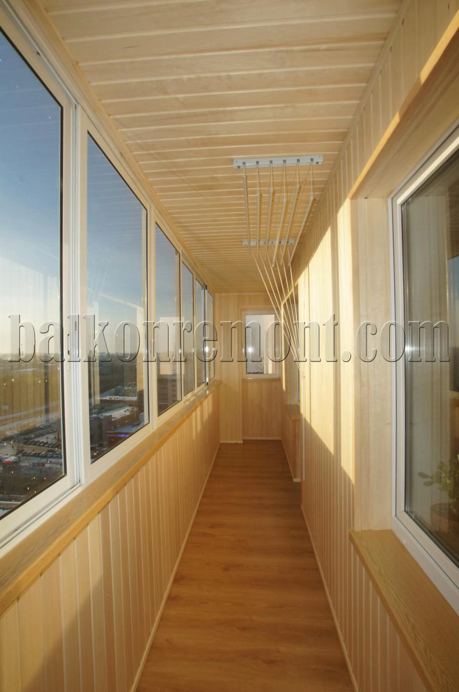  отделка балкона деревом  в Екатеринбурге